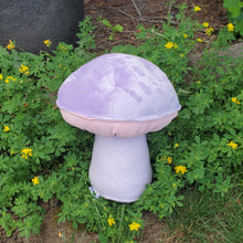 Load image into Gallery viewer, Wood Blewit Plushroom scientific type